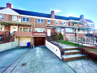 140-14 68th Dr, Flushing, NY 11367