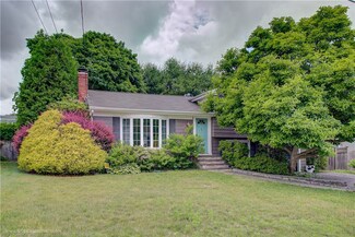 112 Howland Ave, East Providence, RI 02914