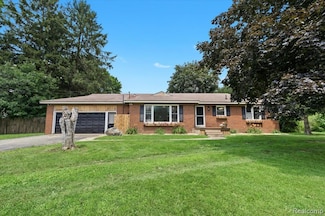 57934 Travis Rd, New Hudson, MI 48165