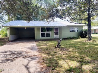 114 Darlene St, Abbeville, LA 70510