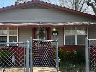 611 3rd Ave N, Greenwood, MS 38930