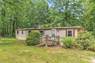 320 Pheasant Rd, Evans City, PA 16033