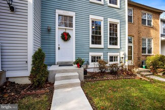 8895 Stonebrook Ln, Columbia, MD 21046