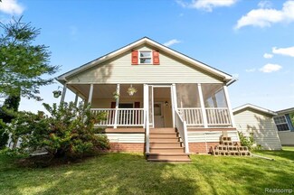 11054 Wood Run Cir, South Lyon, MI 48178