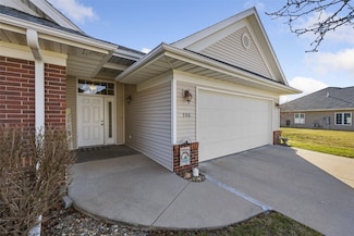 390 Paddock Cir, Iowa City, IA 52240
