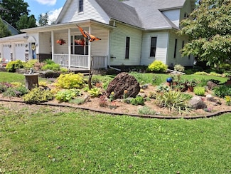 893 Short Ave, Marengo, IA 52301