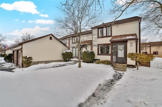 708 Charlesgate Cir, East Amherst, NY 14051