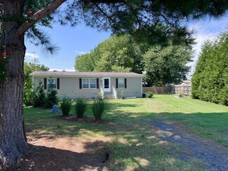 12043 Hummingbird Ln, Painter, VA 23420