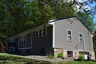 15 Valley View Rd, Lock Haven, PA 17745