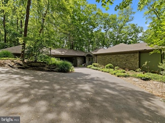 106 Melvin Dr, Millersville, PA 17551