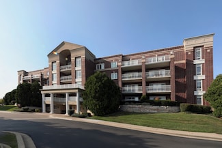 7021 W Touhy Ave Unit 305B, Niles, IL 60714