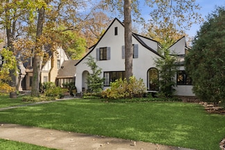 2307 Marcy Ave, Evanston, IL 60201