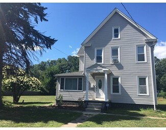 565 Lafleur Dr, Chicopee, MA 01013