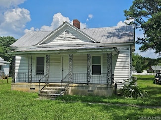 1125 Elm St, Weldon, NC 27890
