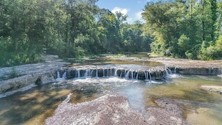 524 Jones White Rd, Woodville, MS 39631
