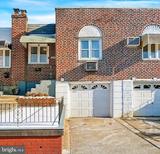 4329 Howland St, Philadelphia, PA 19124