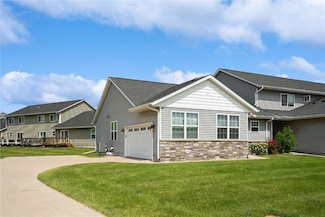 3092 Sherwood Dr, Marion, IA 52302