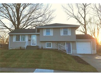 7805 NE 55th St, Kansas City, MO 64119