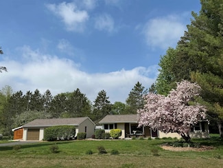 2908 S Loomis Rd, Mount Pleasant, MI 48858