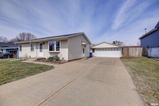 2306 13th Ave S, Clinton, IA 52732