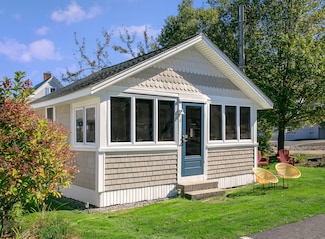 3 Breakwater Ct Unit 1, Kennebunk, ME 04043