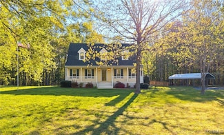 12400 Red Oak Ln, Amelia Court House, VA 23002