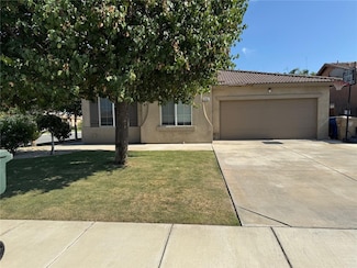 2403 Trapper St, Bakersfield, CA 93313