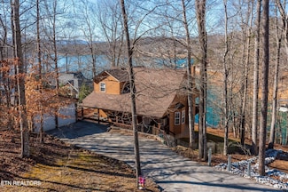 1447 Cove Pointe Rd, La Follette, TN 37766