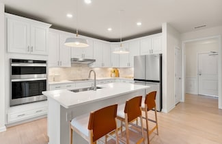 320 Martins Landing Unit 409, North Reading, MA 01864