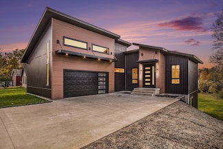 315 W High St, Union City, MI 49094