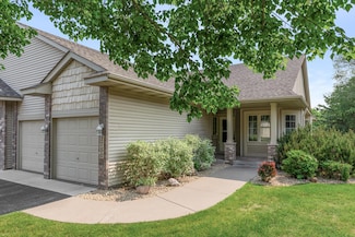 2750 Park View Ct, Saint Paul, MN 55117