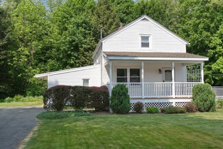 55 Pawling Ave, Mechanicville, NY 12118