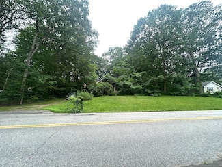 73 Eaton Rd, Tolland, CT 06084