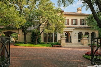 200 Geneseo Rd, San Antonio, TX 78209