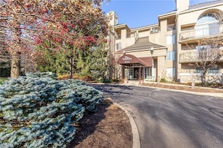 26101 Village Ln Unit 204, Beachwood, OH 44122