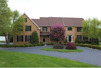 505 Deer Pointe Rd, West Chester, PA 19382