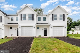 317 Pelham Ct, Carlisle, PA 17013