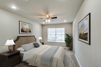 5700 Giddyup Ln, Fort Worth, TX 76179