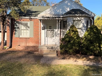 19397 Washtenaw St, Harper Woods, MI 48225