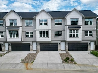 4408 154th St, Urbandale, IA 50323