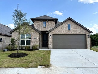 4541 Aralia St, Fort Worth, TX 76036