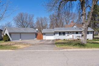 902 3rd St S, Princeton, MN 55371