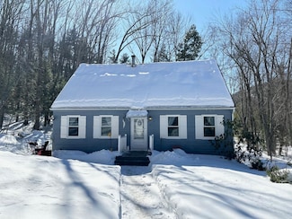 350 Worthley Hill Rd, Goffstown, NH 03045