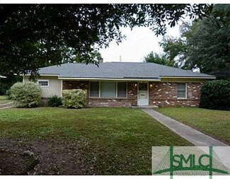 208 E 65th St, Savannah, GA 31405