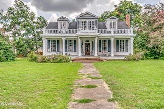 403 W Georgetown St, Crystal Springs, MS 39059