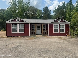 8705 Highway 100, Jacks Creek, TN 38347