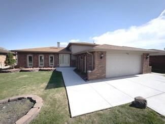 19239 Grant St, Lansing, IL 60438