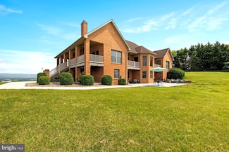 100 Orchard Hill Dr, Orrtanna, PA 17353