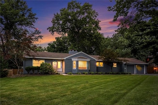 9440 Manor Rd, Leawood, KS 66206