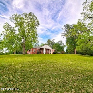 324 N Clifton, Natchez, MS 39120